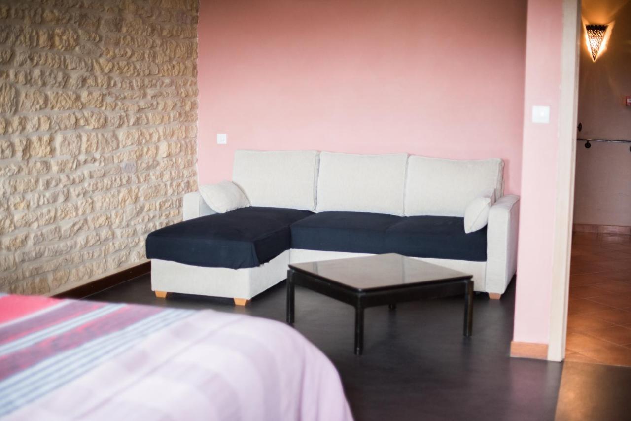 Chambres D'Hotes La Fraiseraie Tellancourt ภายนอก รูปภาพ